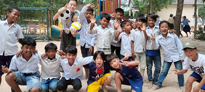 ココナッツスクールの子どもたちと流しそうめん大会