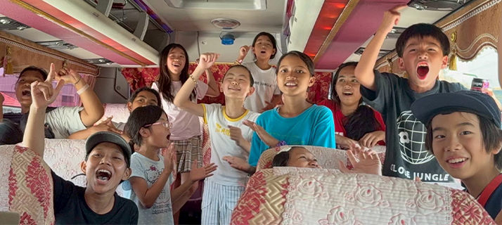 くっくまのみんなと一緒に遠足。行き先はお楽しみに♪