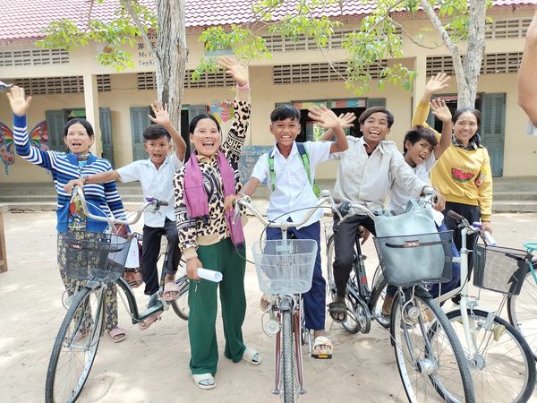 自転車贈呈！！！