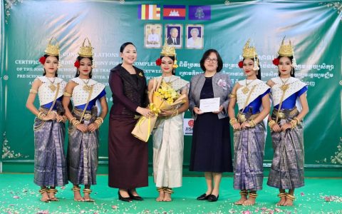 お祝いの踊りチュンポーを踊りました♪